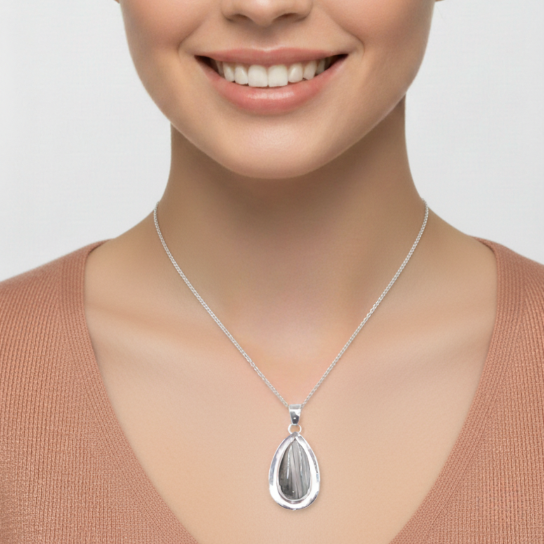 Flint Pendant 1